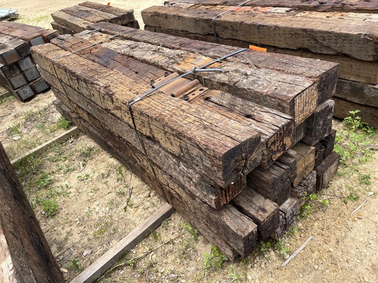 #3447-•-bundle-of-(16)-railroad-ties-image-3