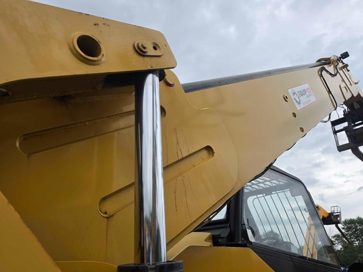 caterpillar-th580b-image-7