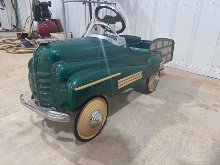 vintage-toy-car-image-1
