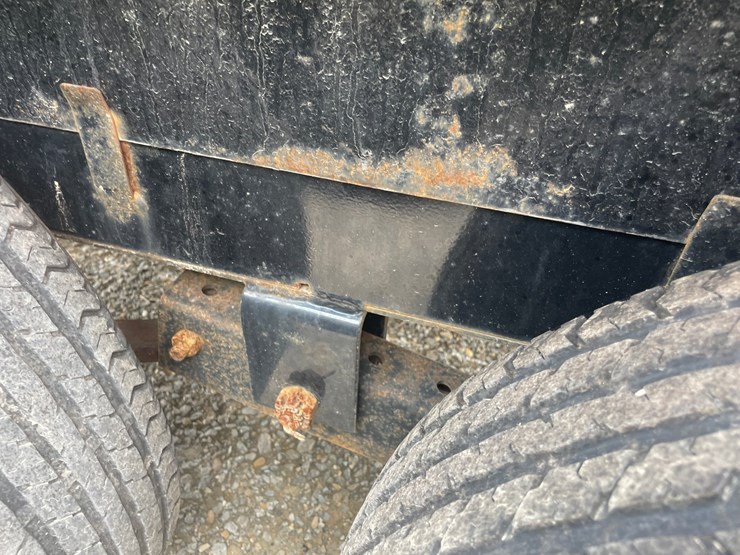 #4867-•-2024-loadtrail-tandem-axle-equipment-trailer-(has-wi-title)-image-21