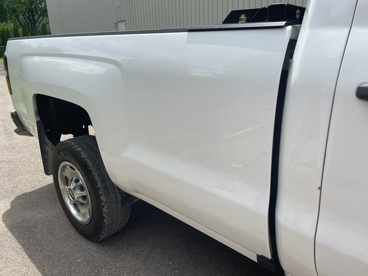 2017-chevrolet-2500-image-23