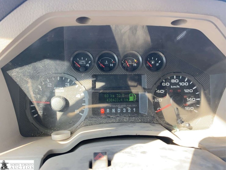 2010-ford-f550-image-12