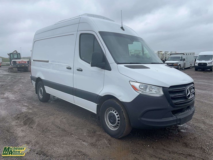 2021-mercedes-benz-sprinter-c240-turbo-diesel-cargo-van-image-2