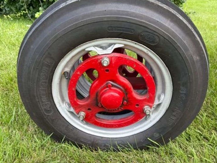 1945-farmall-m-image-15