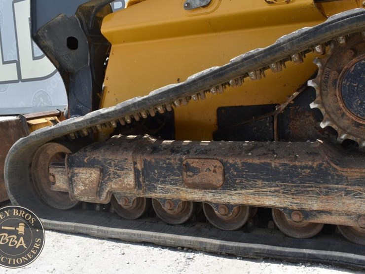 2017-deere-333g-image-27