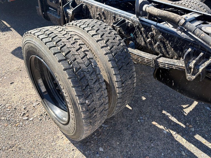 chevrolet-6500-image-7
