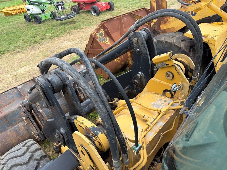 caterpillar-it28-image-18