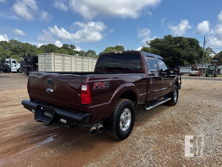 2015-ford-f250-sd-xlt-image-4