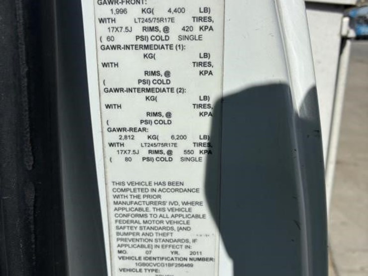 2011-chevrolet-silverado-2500-image-18