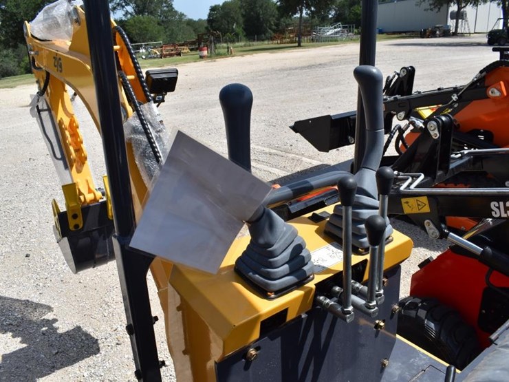 zj-12-mini-excavator-image-7