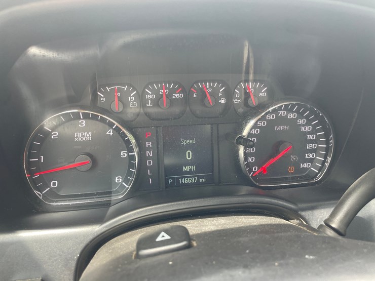 2017-chevrolet-2500-image-44