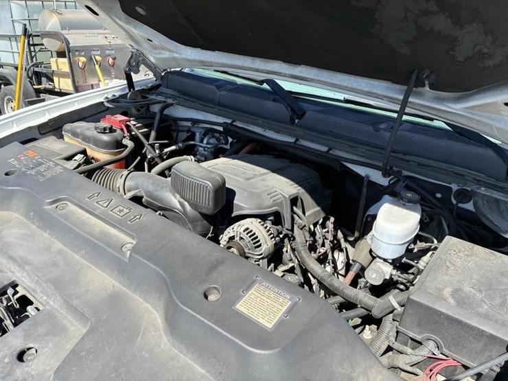 2012-chevrolet-silverado-2500-image-9