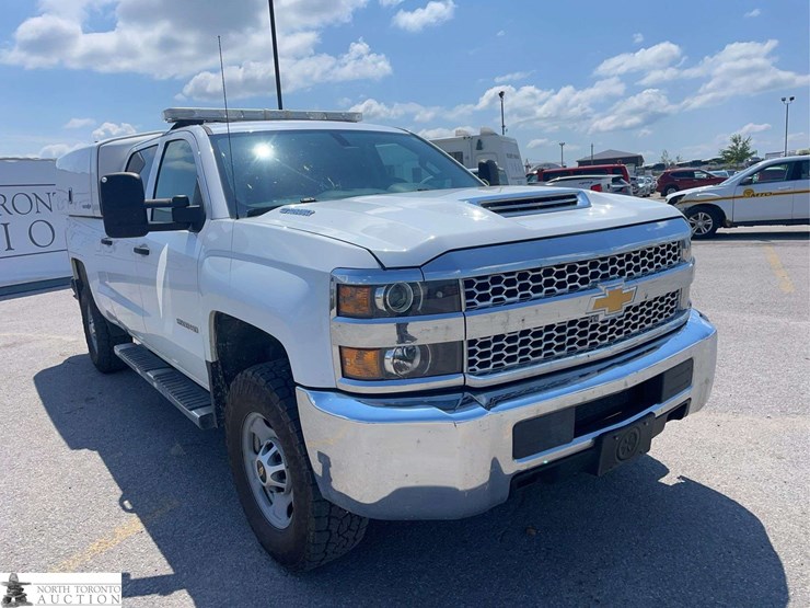 2019-chevrolet-silverado-2500hd-image-3