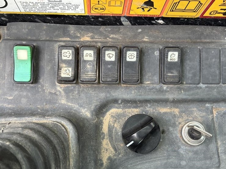 2019-takeuchi-tl10v2-image-19