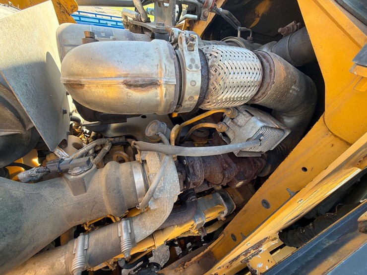 john-deere-310-image-17