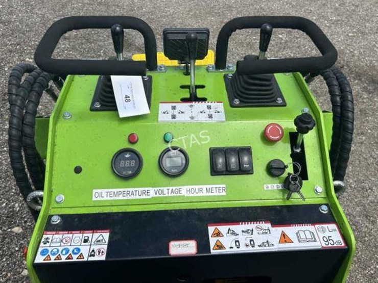 #48-•-mini-skid-steer-loader---ft36c---gas-image-7