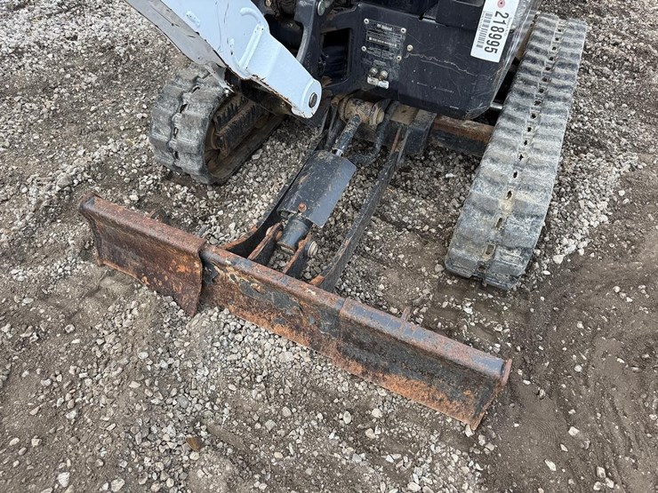 2022-bobcat-e10-image-12