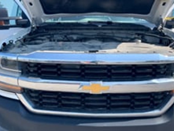 2017-chevrolet-silverado-1500-image-9