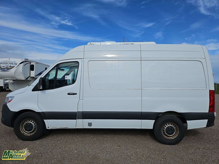 2020-mercedes-benz-sprinter-c240-turbo-diesel-cargo-van-image-6