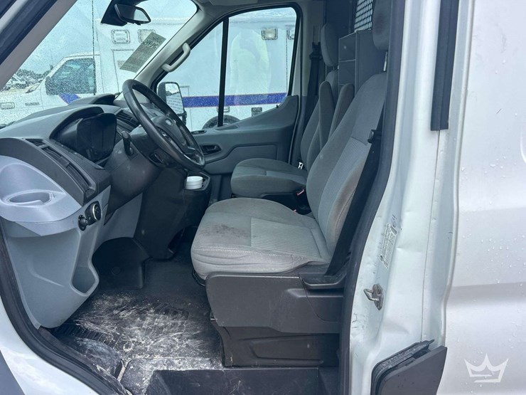 2015-ford-transit-image-12