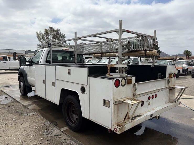 2012-ford-f550-xl-image-4