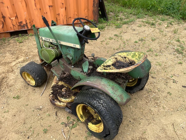 john-deere-110-image-3
