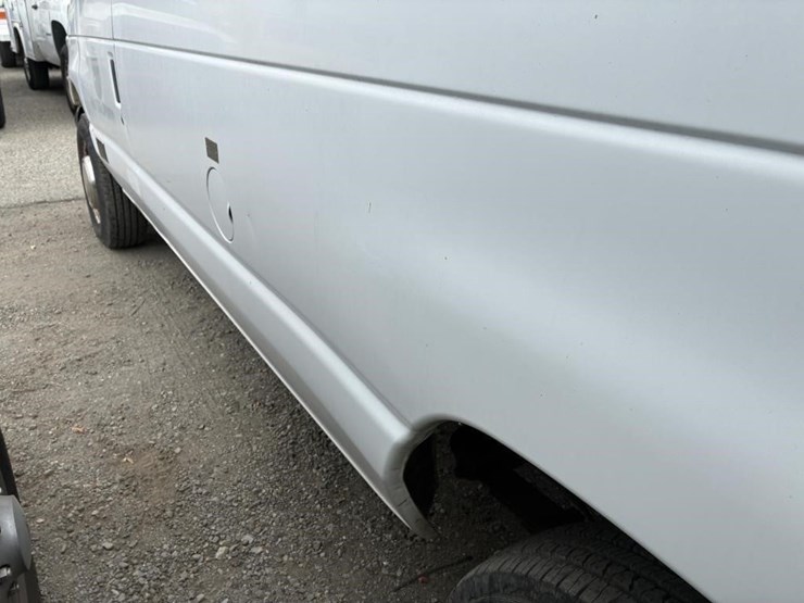 2001-ford-e250-image-5
