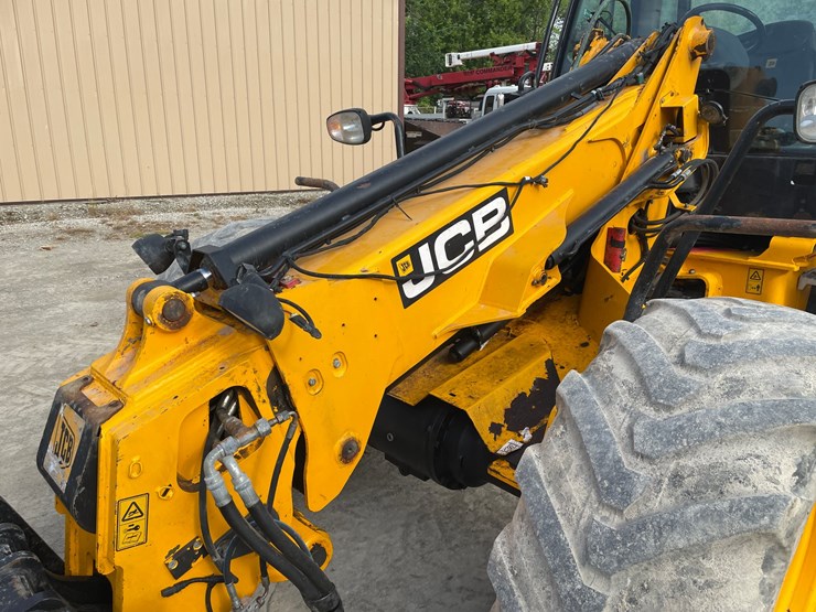 jcb-tm320-image-17