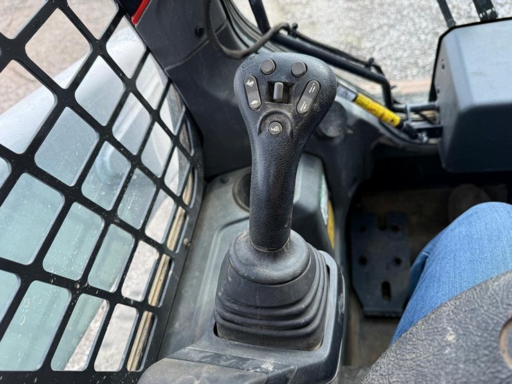 2023-bobcat-t76-image-26