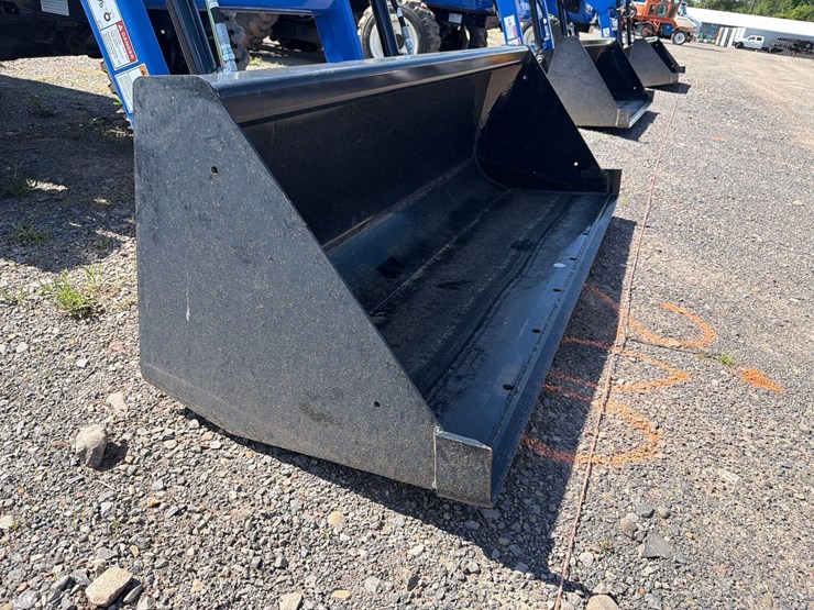 new-holland-boomer-40-image-10
