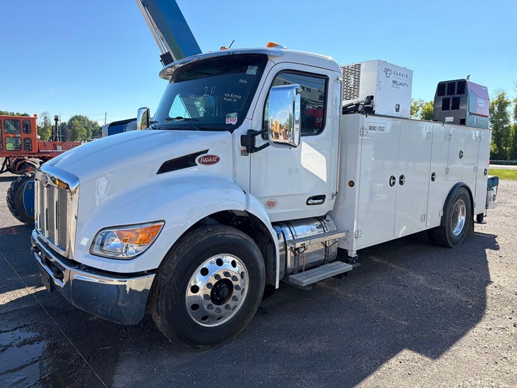 2027-peterbilt-536-image-1