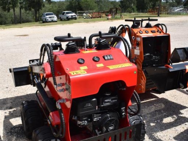 sl323w-mini-skid-steer-(serial-#-323tz260208)-image-5