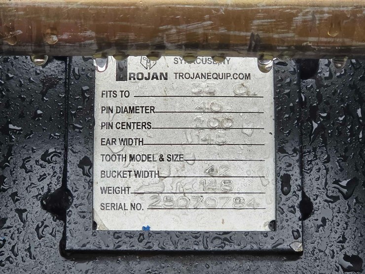 caterpillar-303-image-3