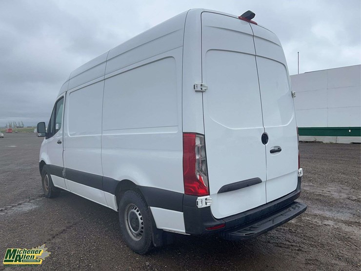 2021-mercedes-benz-sprinter-c240-turbo-diesel-cargo-van-image-3