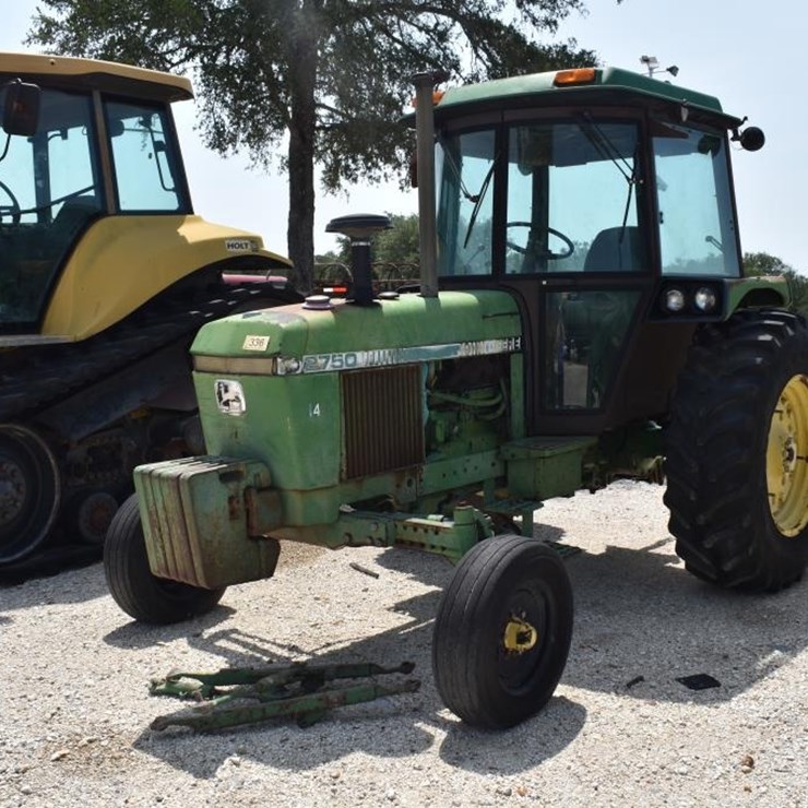 JOHN DEERE 2750