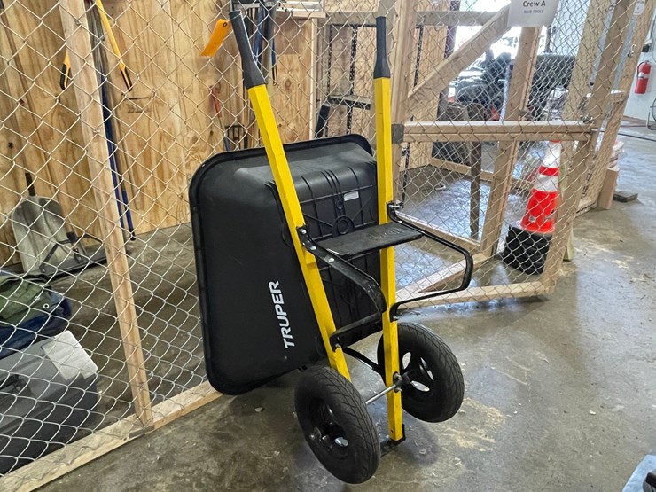 #7922-•-truper-two--wheel-wheelbarrow-image-1