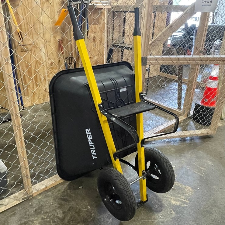 #7922 • Truper Two- wheel Wheelbarrow