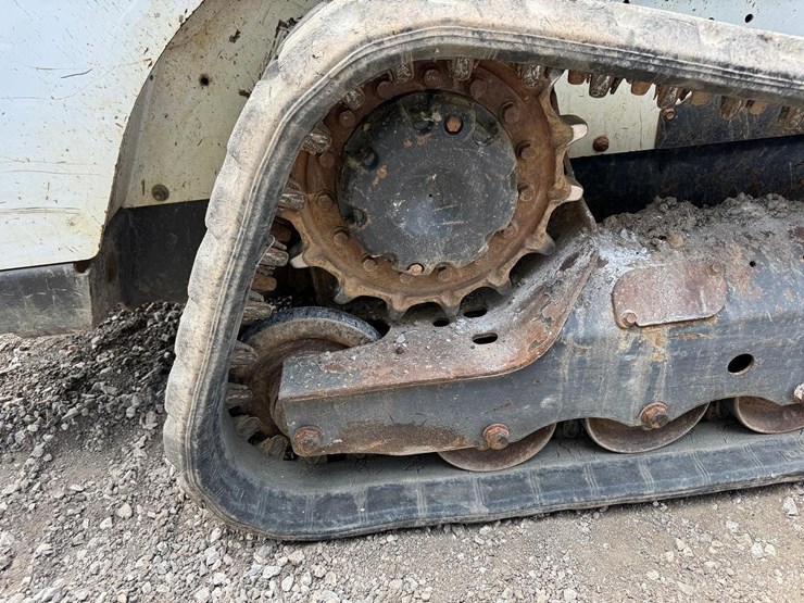 2022-bobcat-t550-image-19