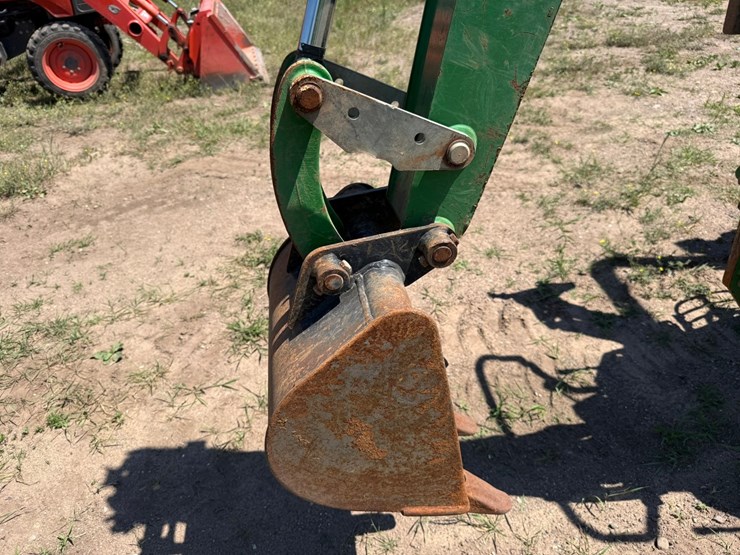 john-deere-3032e-image-39