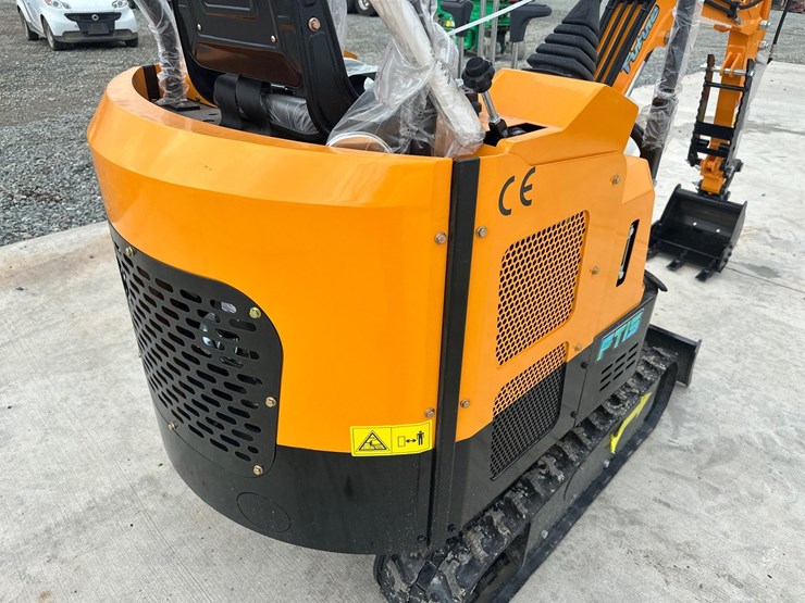 #5091-•-unused-future-ft15-mini-excavator-image-13