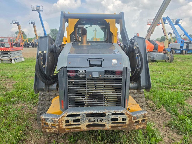 2020-deere-333g-image-7