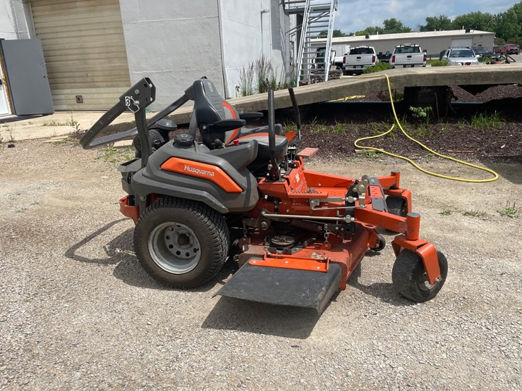 #4860-•-husqvarna-professional-z554-zero-turn-lawn-mower-image-5