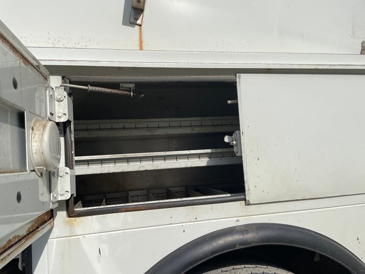 2010-international-durastar-4400-image-25