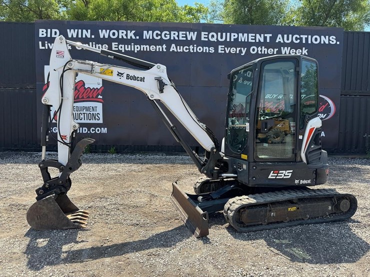 2021-bobcat-e35i-image-1