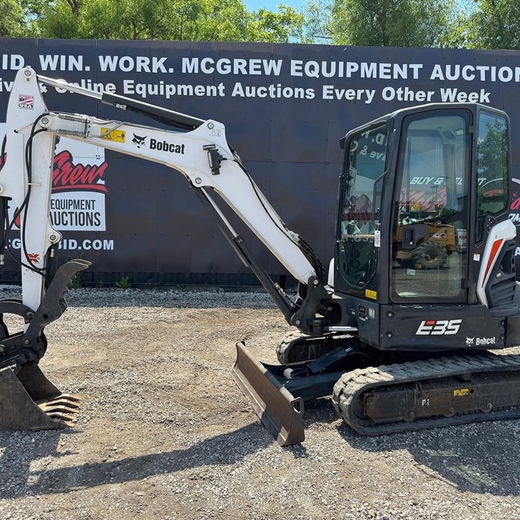 2021 BOBCAT E35i
