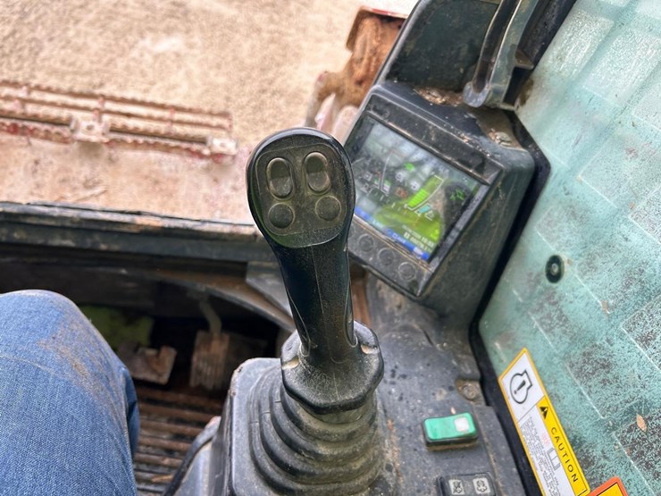 2020-takeuchi-tl12r2-image-23