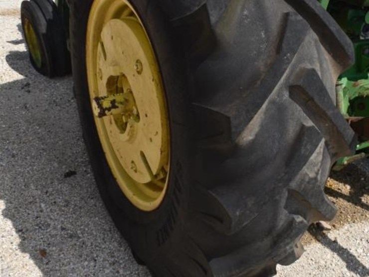 john-deere-2750-image-12