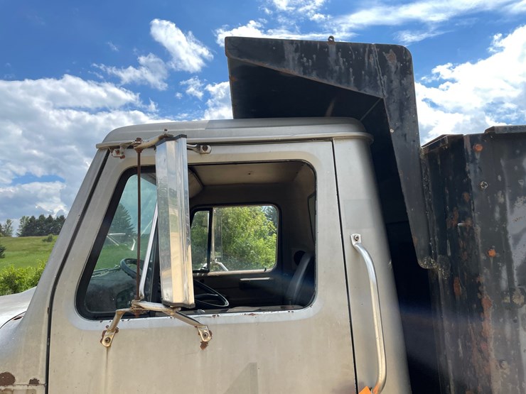 #204-•-1988-international-straight-truck-(has-wi-title)-image-14