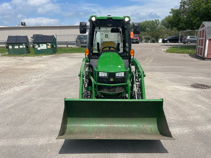 2024-john-deere-1025r-image-2