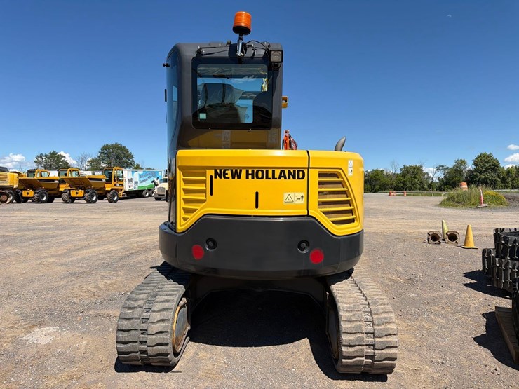 2019-new-holland-e60c-image-7